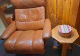 17_livingRoomReclinerWEB