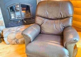 19_livingRoomRclinerCloseUpWEB