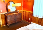 6_QueenBdrmLakeSideDresser