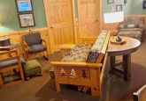 6_livingroomEntranceWideViewShotWEB