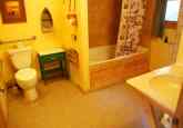 10_bathroomLower2022