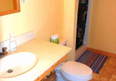 10_upperbathroomPIX