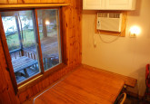 18_diningTableViewToLake