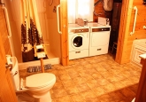 19_bathroomLOWER2019