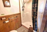 3_bathroomShowerToiletViewWEB
