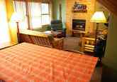 9_diningTableToFireplace
