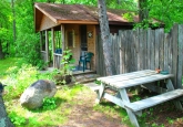 SleepingCottage_picnictableWEB